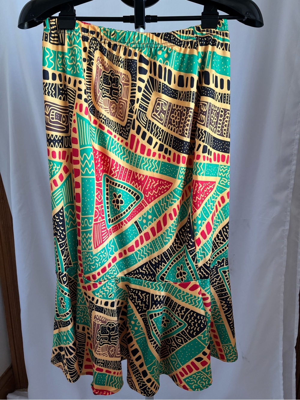 Vibrant Geometric Flutter Crop Top in Green, Red & Yellow - Picture 3 of 3